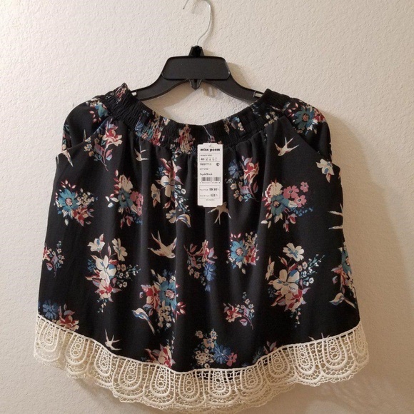 Dresses & Skirts - Black Flower Embroidery Mini Skirt